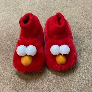 Toddler elmo slippers never worn! No tags . Size 7/8